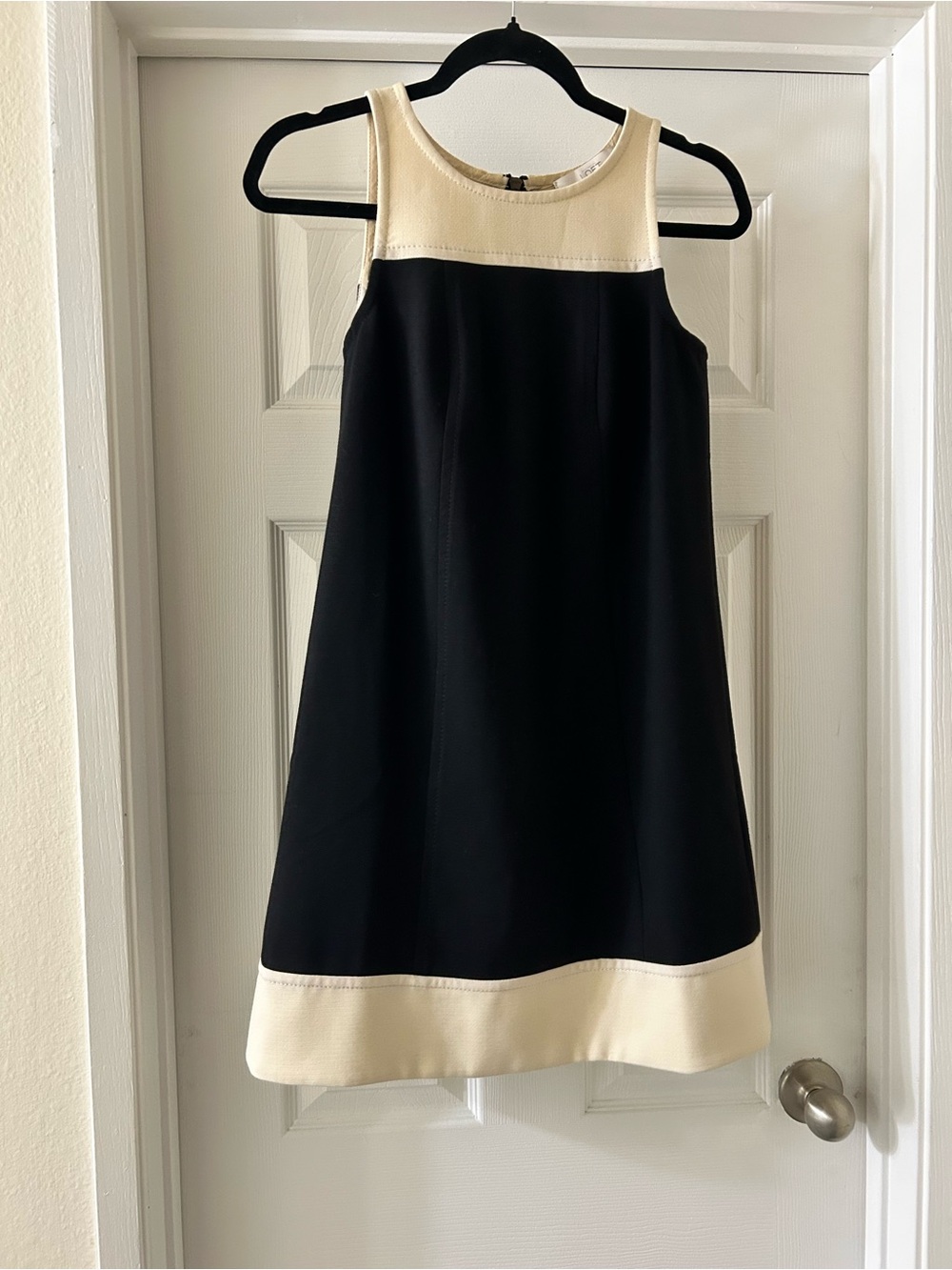 LOFT Black and Cream Sleeveless Shift Dress
